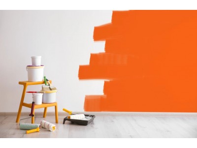 Порівняння акрилових та алкідних фарб: що краще для вашого дому?